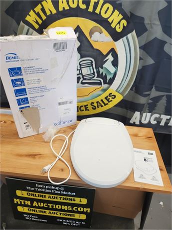 1233 - Bemis Radiance Heated, Night Light, Slow Close Toilet Seat