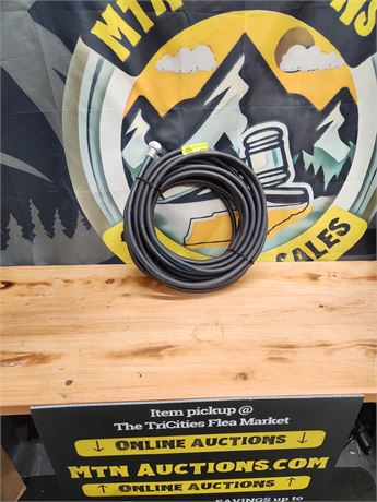 511 - Black/Blue Rubber Water Hose